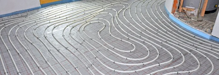 Fußbodenheizung wird verlegt